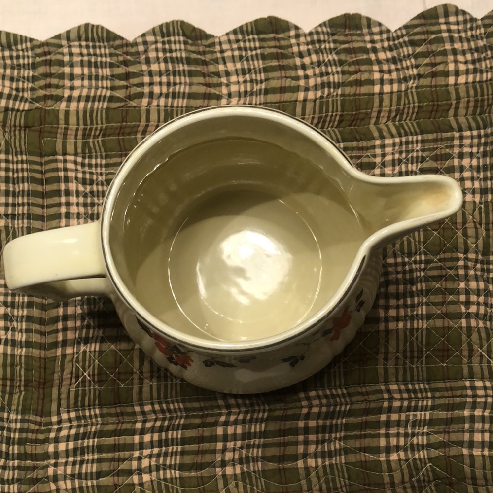 Hall’s Tea Pitcher - Picture 4 of 4